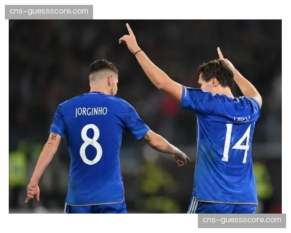 “小恶魔”归来：因伤缺席半年的小基耶萨在替补席等待召唤