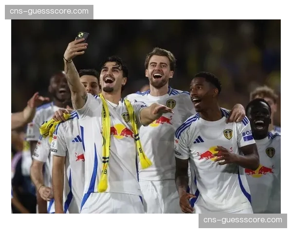 英超官方三月跑动距离榜：利兹联中场亚当斯蝉联榜首